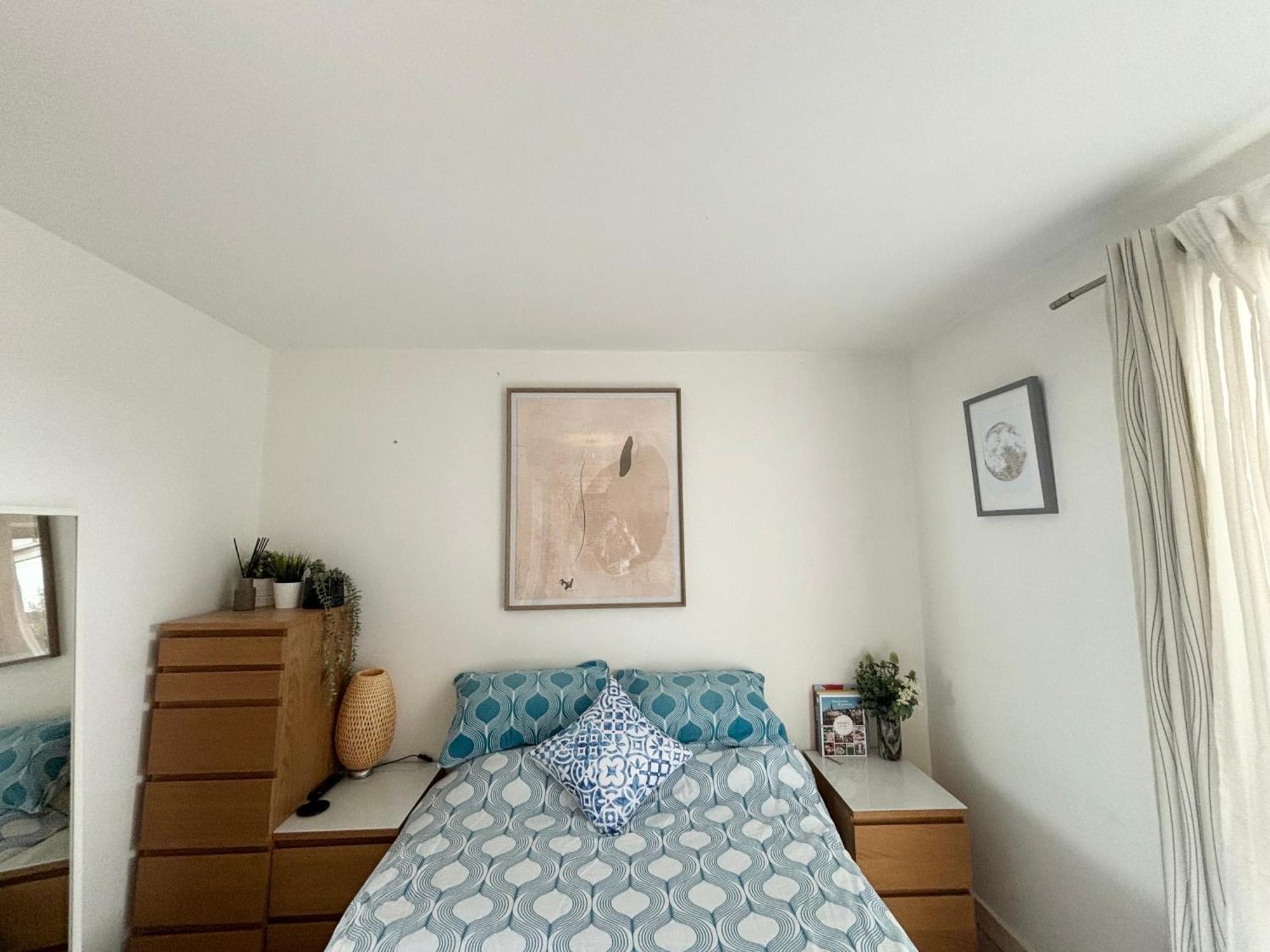 Mid-century Modern Flat With Panoramic Views Apartment London