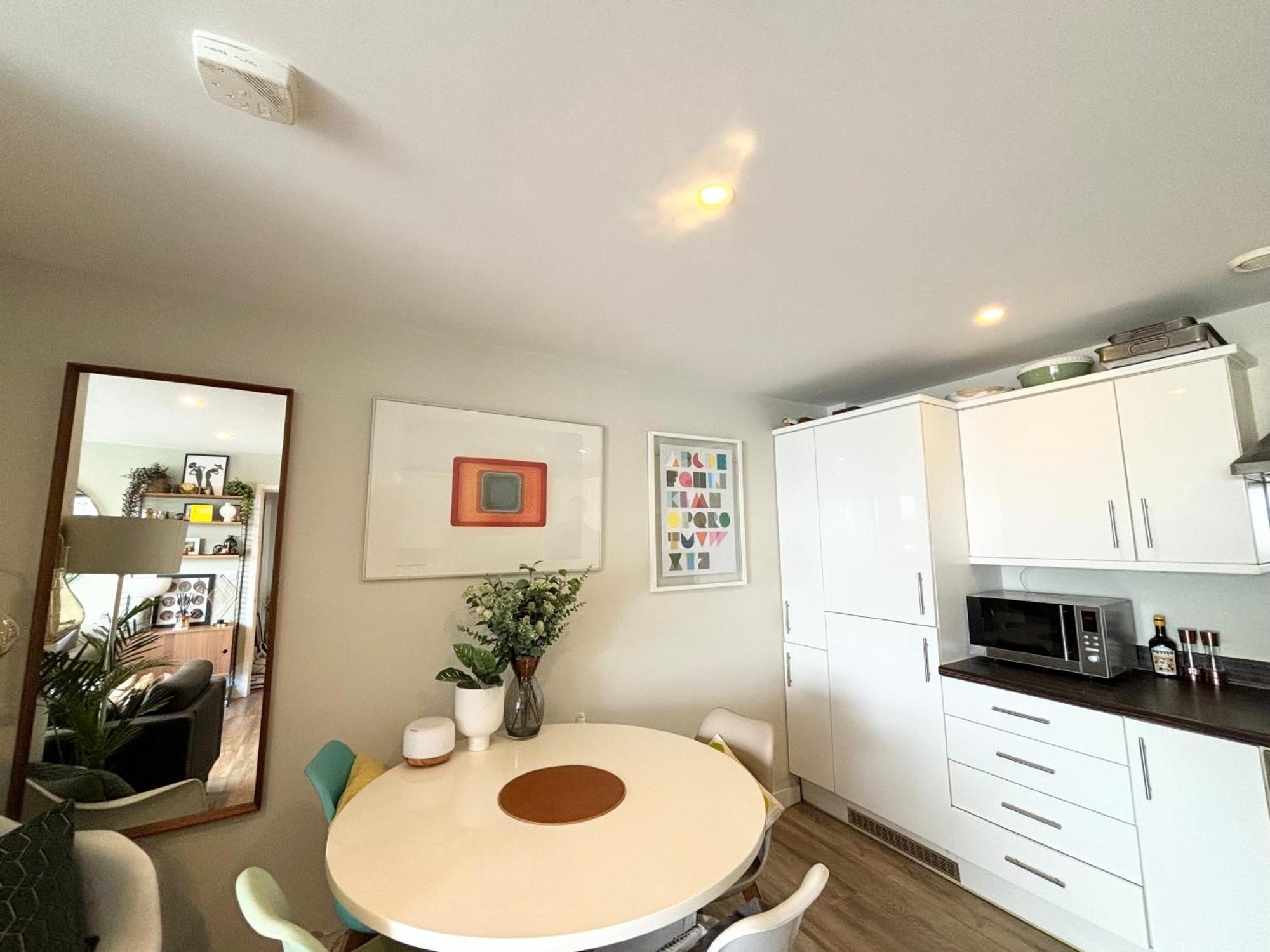 Mid-century Modern Flat With Panoramic Views Apartment London