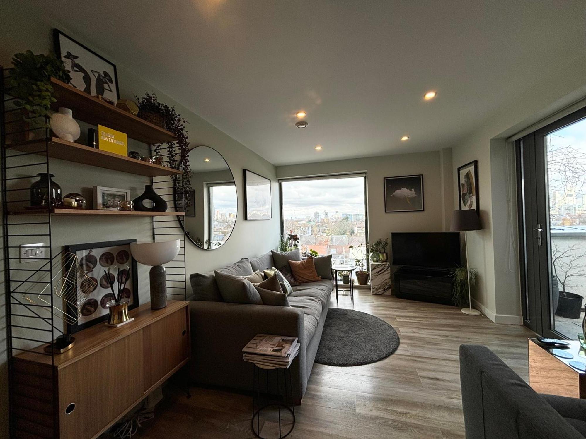 Mid-century Modern Flat With Panoramic Views Apartment *